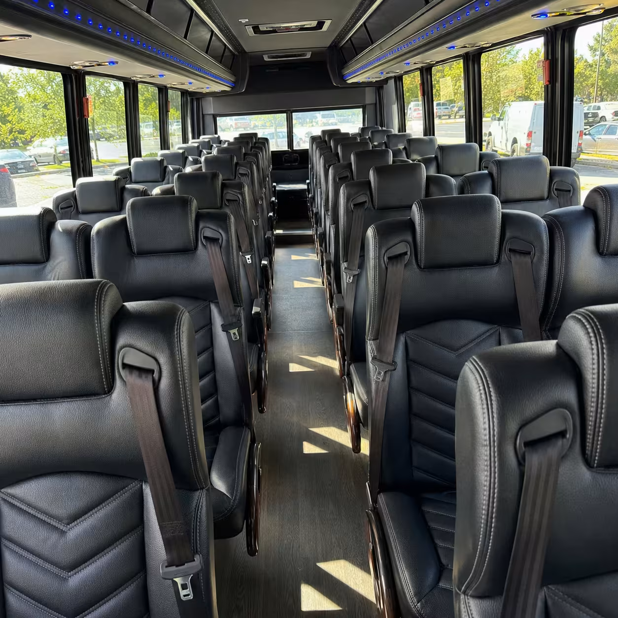 rialto 18 passenger minibus rental