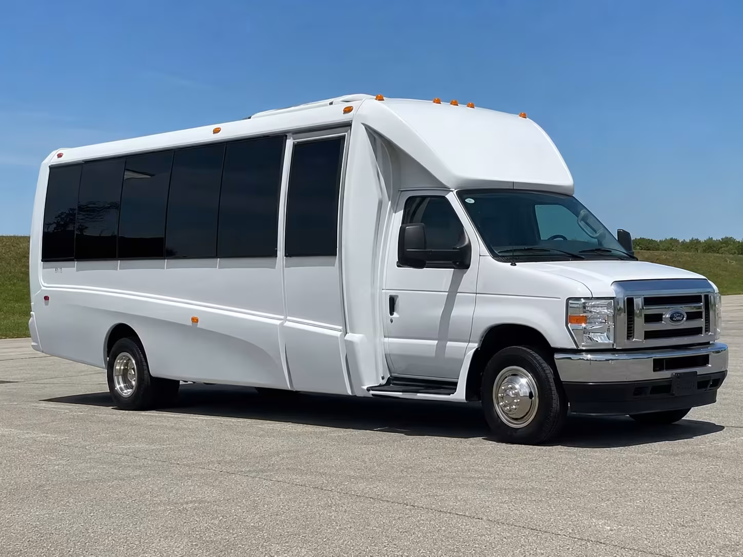 rialto prom party buses to the national orange show events center